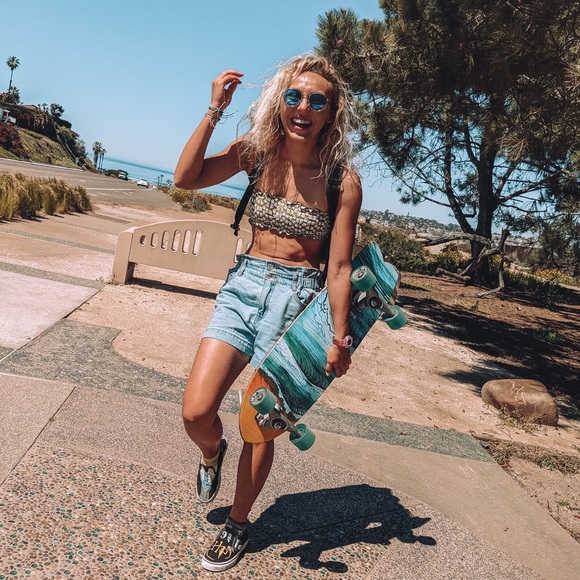 Meet your Posher, Carolyn - Picture 1 of 1